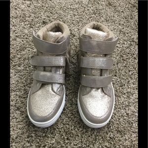 DOLCE VITA ANNIE GLITTER YOUTH FRINGE SNEAKERS 4